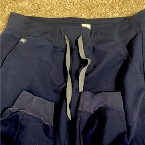 Figs jogger scrubs. Size medium lightly worn. Navy.